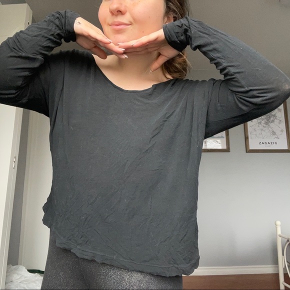 Brandy Melville / cute ribbon top / one size - Picture 2 of 3